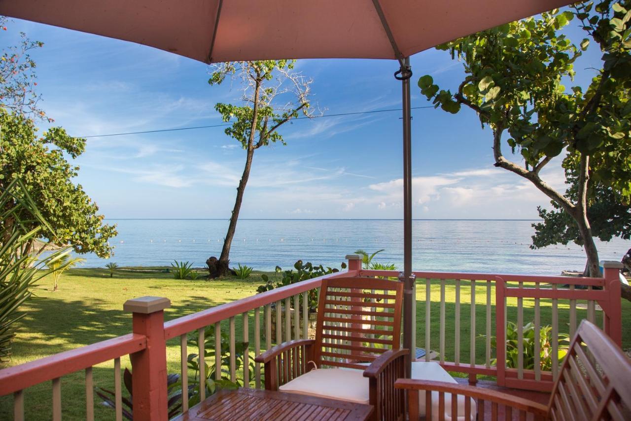 Llantrissant Beachcliff Villa Negril Exterior foto